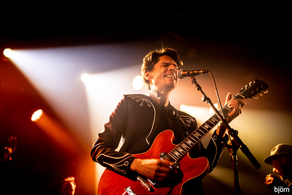 Tiny Legs Tim live in de AB Club