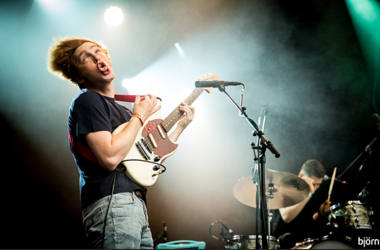 EQUAL IDIOTS © Björn Comhaire