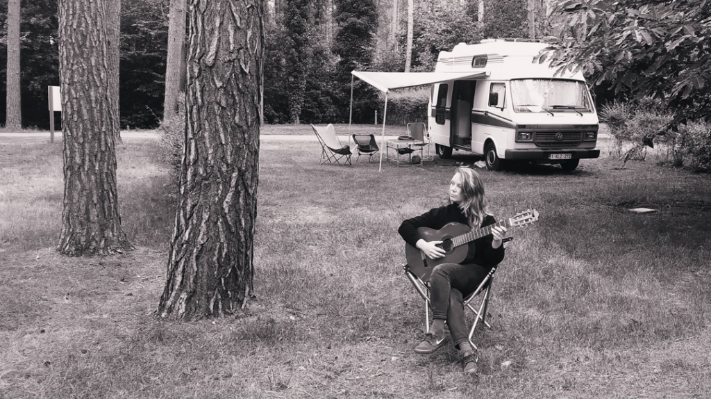 HELEN FRANCIS © Hugo Van Camphout