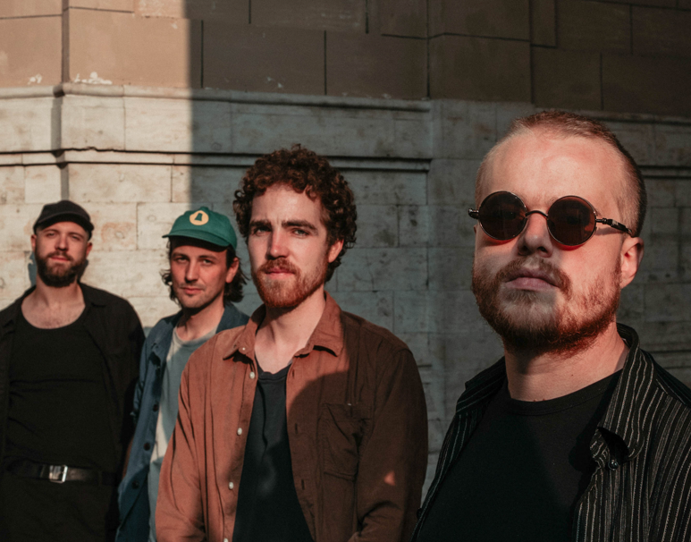 KATENDE © Tom Clabots