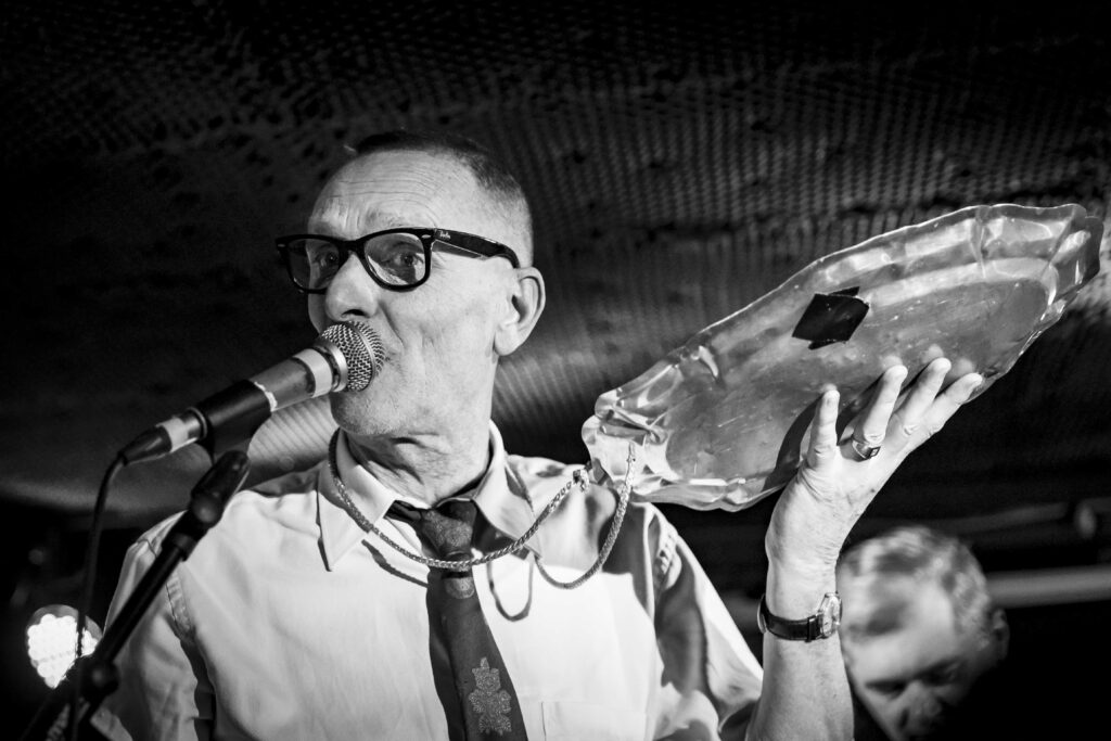 THE NIGHT CLUB © Hannelore Dieleman