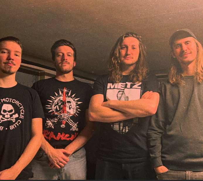 STAY IDLE © STAY IDLE