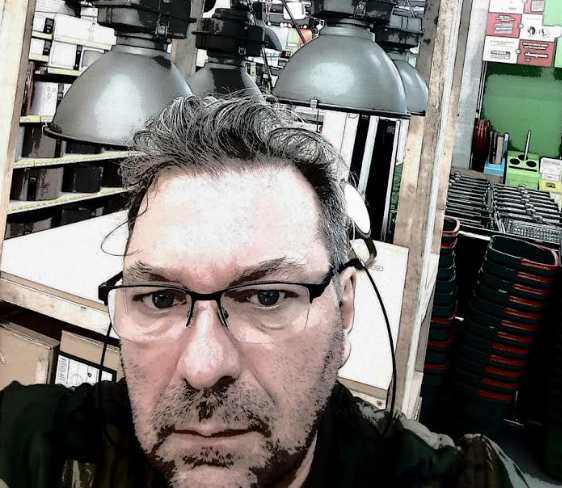 LUC VAN ACKER © LUC VAN ACKER