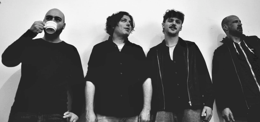 GIANT WOLF © Giant Wolf